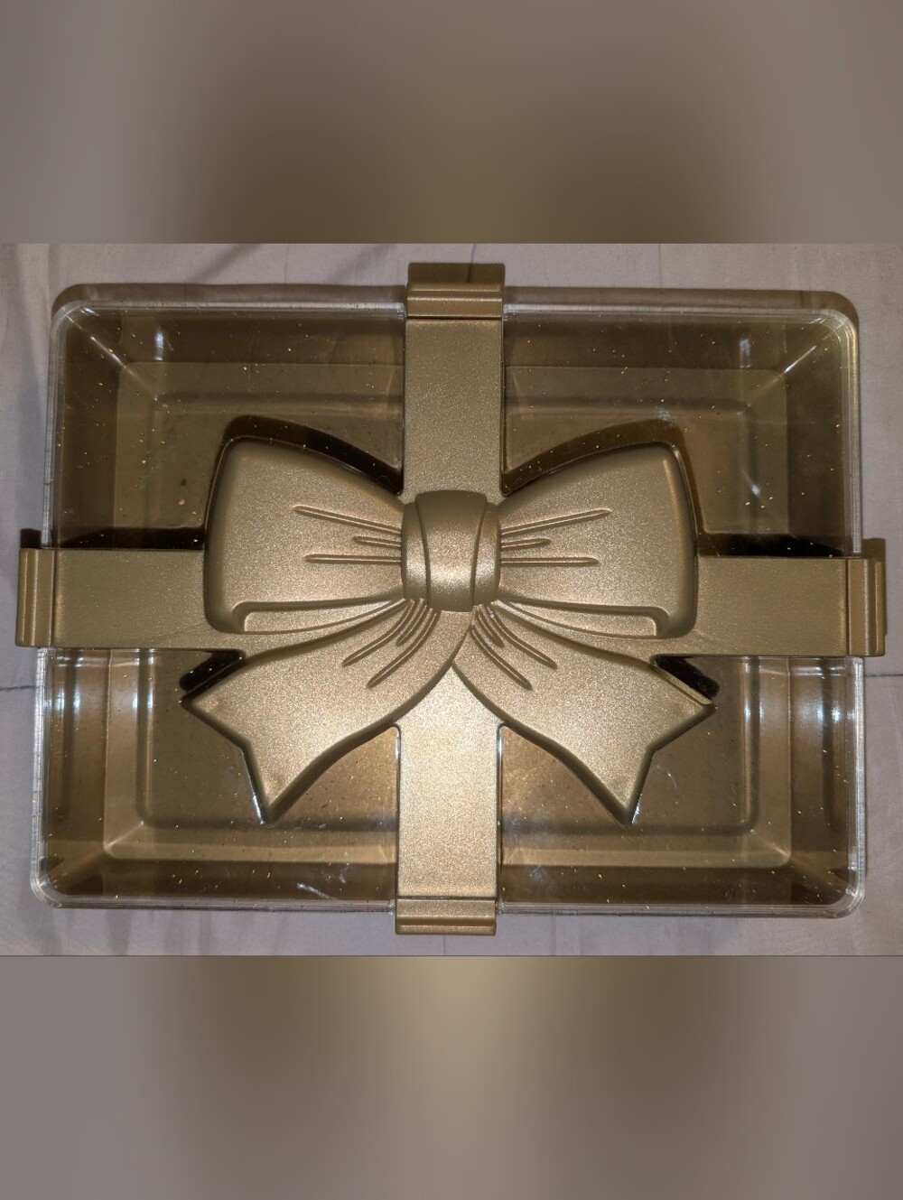 CWC Cook With Color Gold Bow Snack Box Charcuterie Snackle Container Holiday - Picture 3 of 5